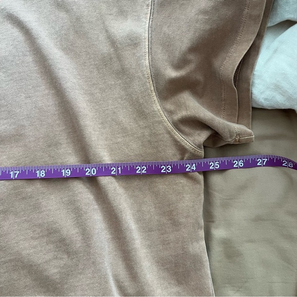 Old Navy Garment Dyed Mock-Neck Easy T-Shirt in Elmwood (taupe/mauve/tan) - Picture 8 of 8